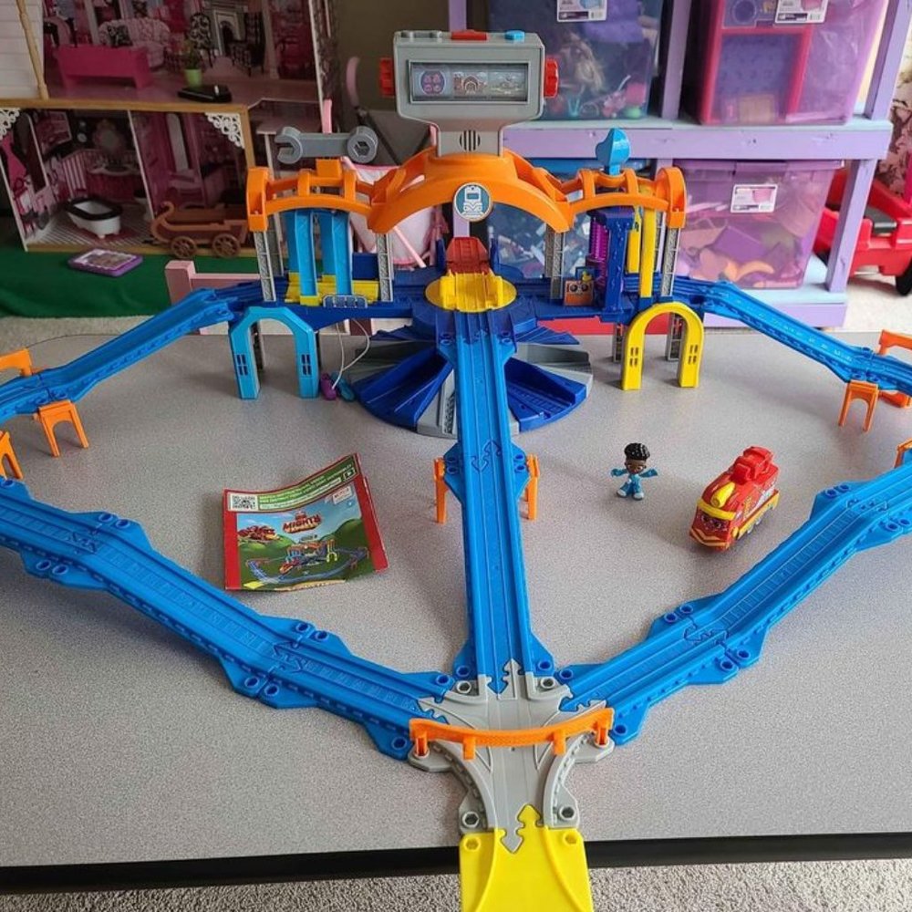 Mighty Express train set - Like New